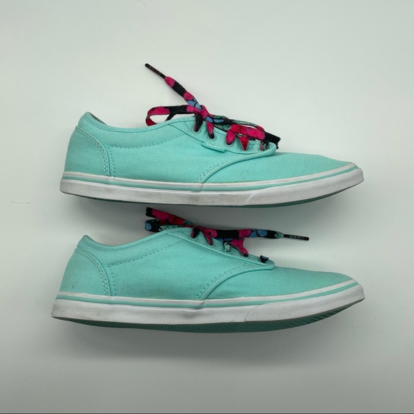 Vans light blue sneakers with floral laces and floral interior in women’s size 8 - Picture 5 of 11